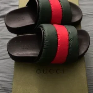 Harga slipper gucci online